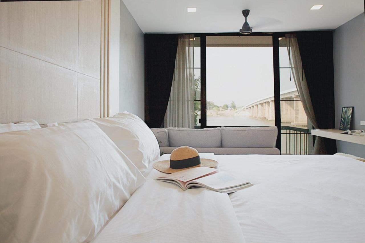 Home By The Bridge Hotel Kamphaeng Phet Luaran gambar