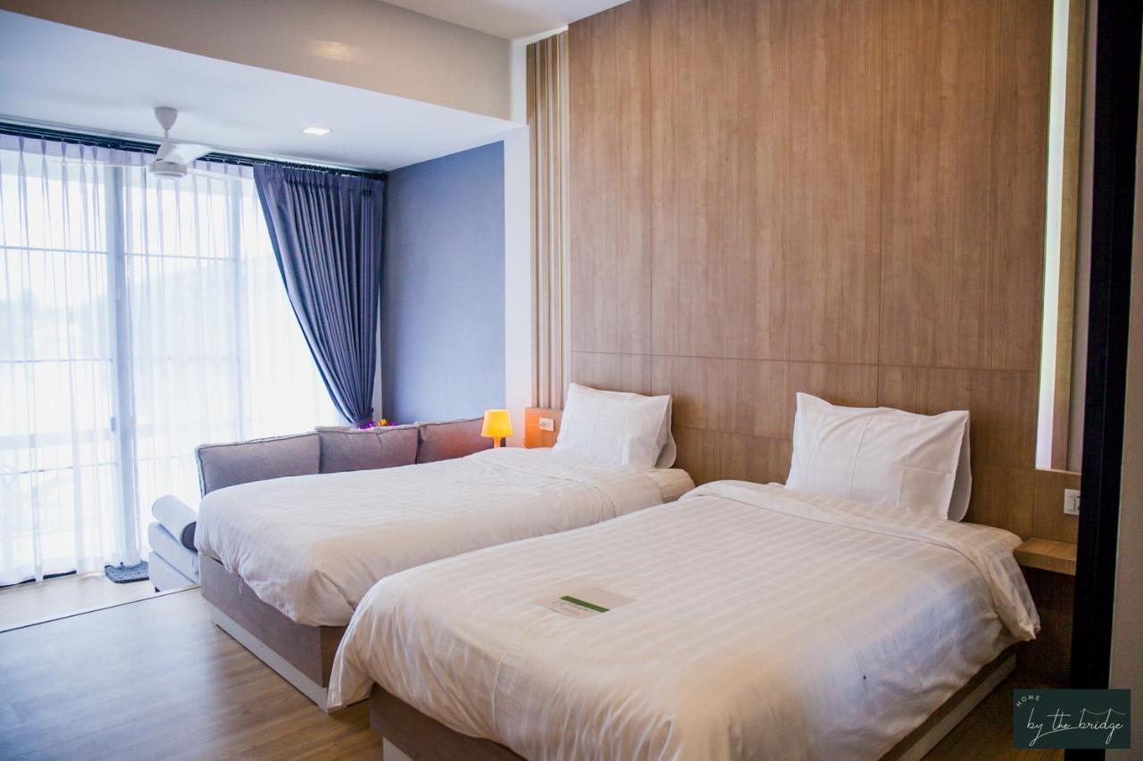 Home By The Bridge Hotel Kamphaeng Phet Luaran gambar